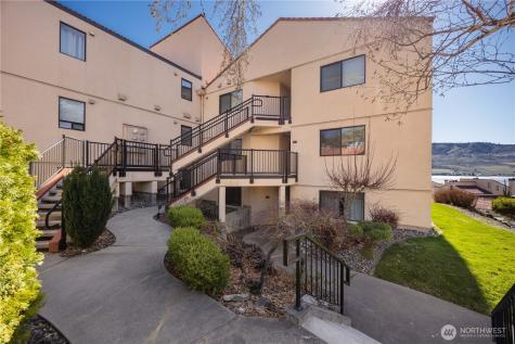 100 Lake Chelan Shores Drive Chelan WA 98816
