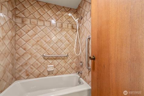 505 W Roy Street Seattle WA 98119