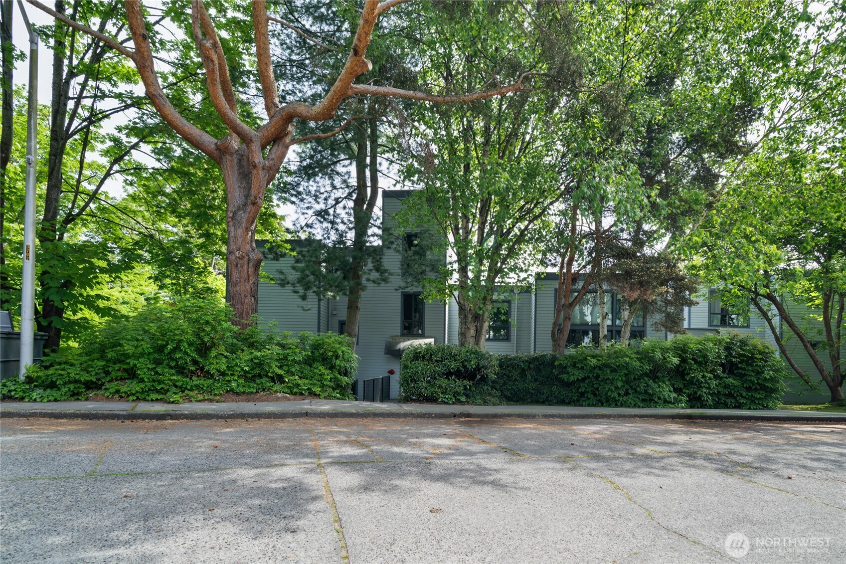 3710 26th Place W Seattle WA 98199
