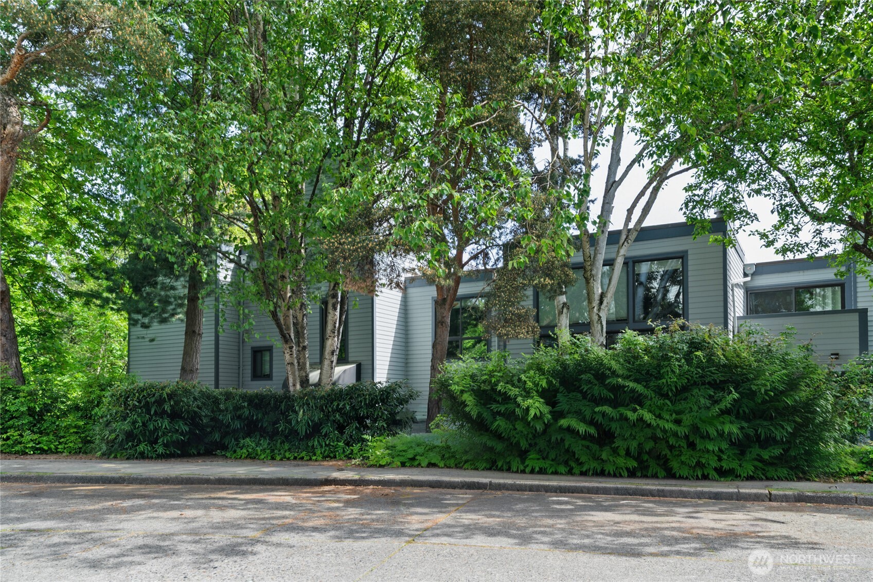 3710 26th Place W Seattle WA 98199