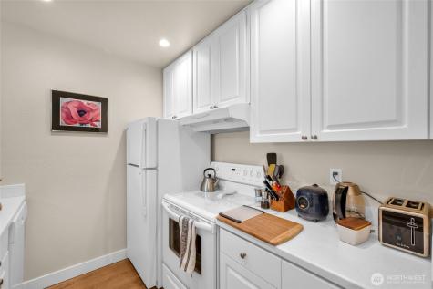 2949 76th Avenue SE Mercer Island WA 98040