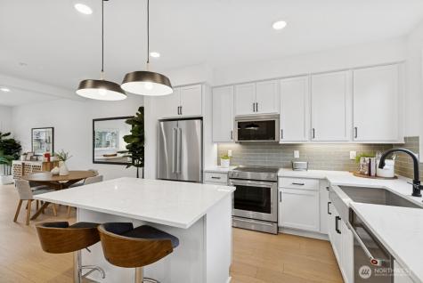 2010 SE 12th Street North Bend WA 98045