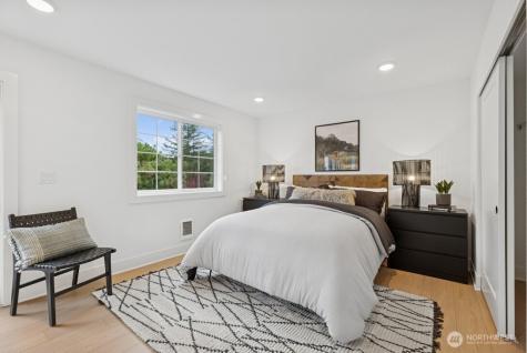 2010 SE 12th Street North Bend WA 98045