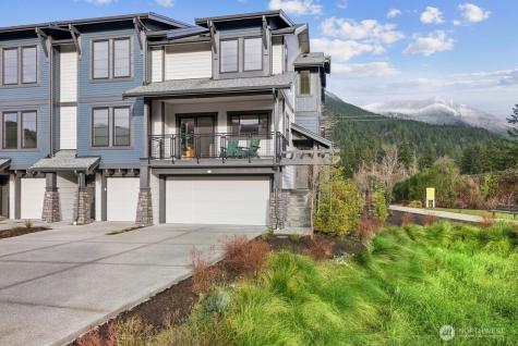 2010 SE 12th Street North Bend WA 98045