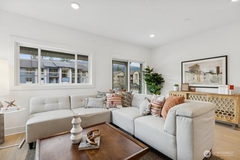2010 SE 12th Street North Bend WA 98045