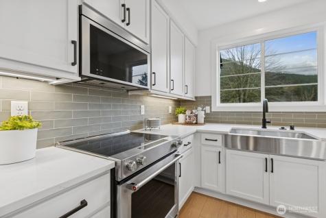 2010 SE 12th Street North Bend WA 98045