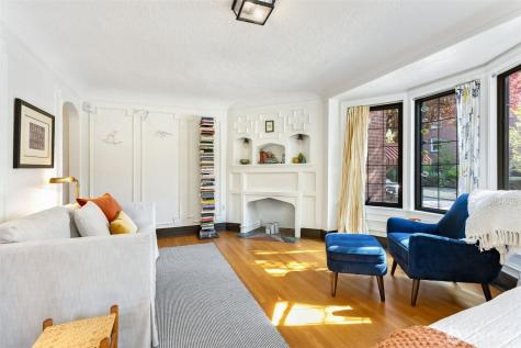 1101 17th Avenue Seattle WA 98122