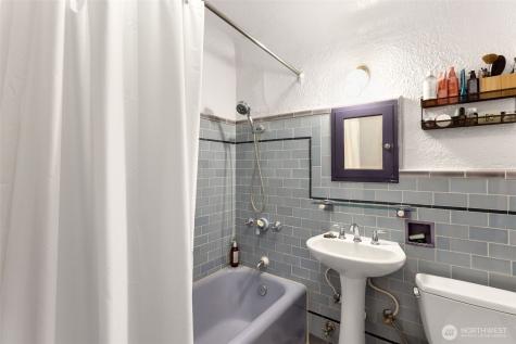 1101 17th Avenue Seattle WA 98122