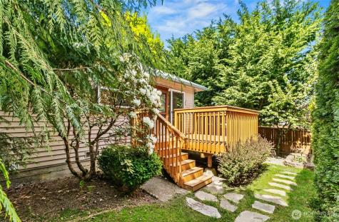 9524 2nd Street SE Lake Stevens WA 98258