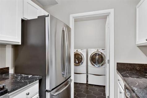 503 225th Lane NE Sammamish WA 98074