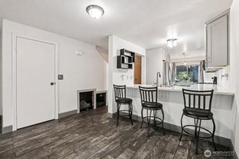 280 NW Newport Way Issaquah WA 98027