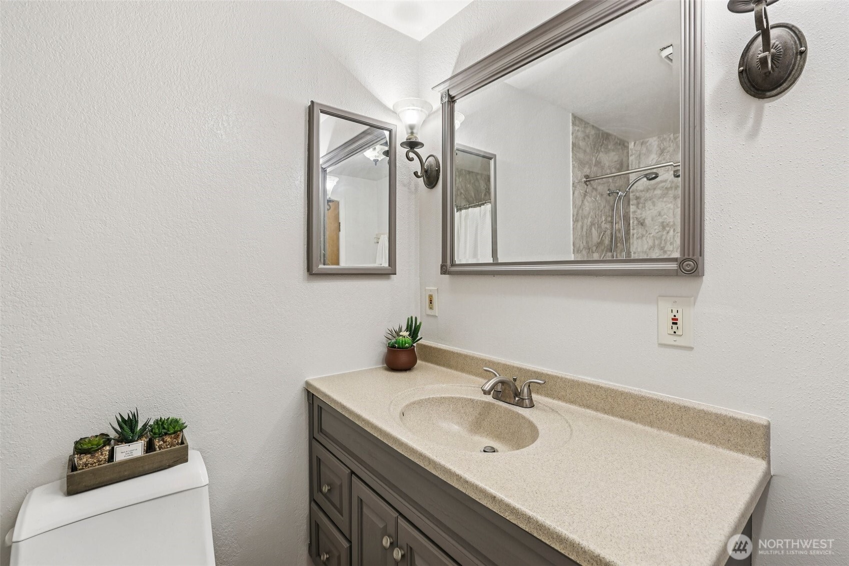 280 NW Newport Way Issaquah WA 98027
