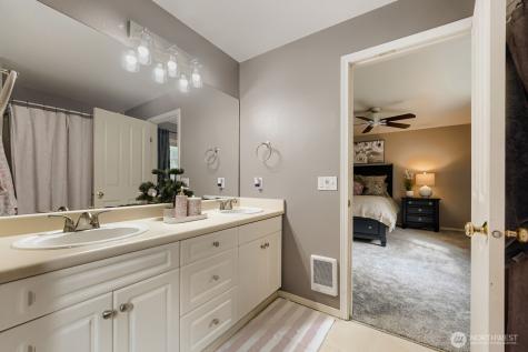15150 140th Way SE Renton WA 98058