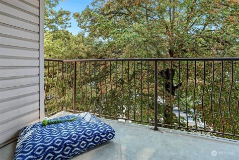 12050 15th Avenue Ne Seattle WA 98125