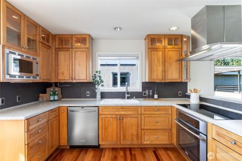 832 Lake Street S Kirkland WA 98033