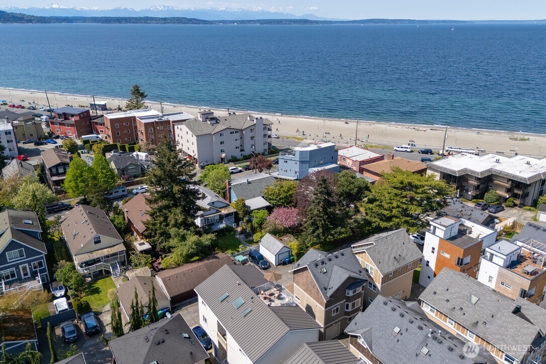 2443 55th Avenue SW Seattle WA 98116