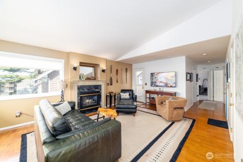 2443 55th Avenue SW Seattle WA 98116