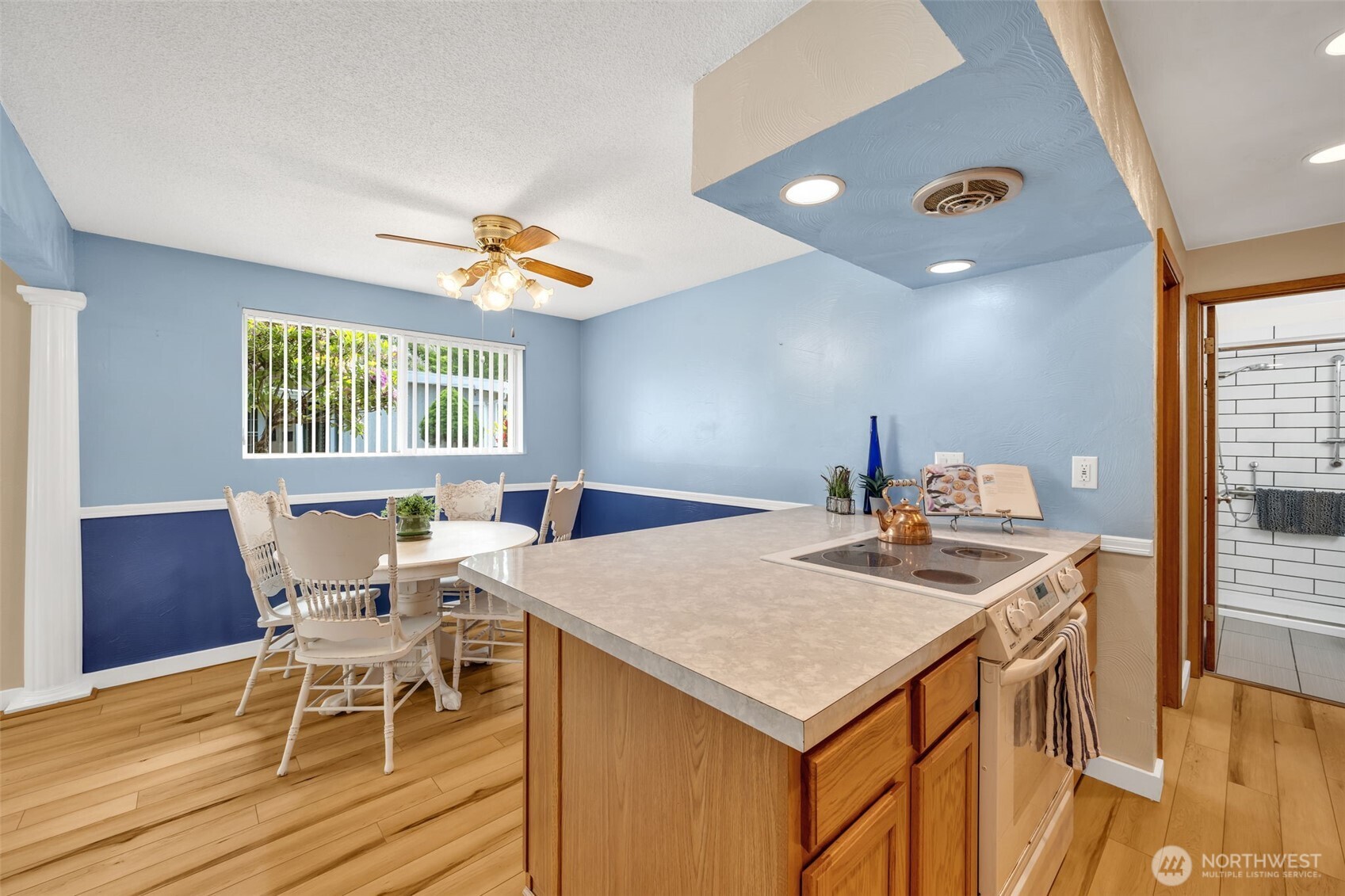 348 7th Place SE Puyallup WA 98372