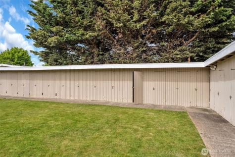 348 7th Place SE Puyallup WA 98372