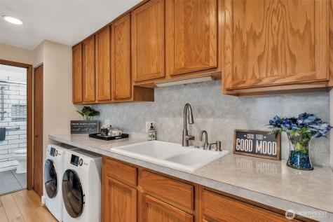 348 7th Place SE Puyallup WA 98372