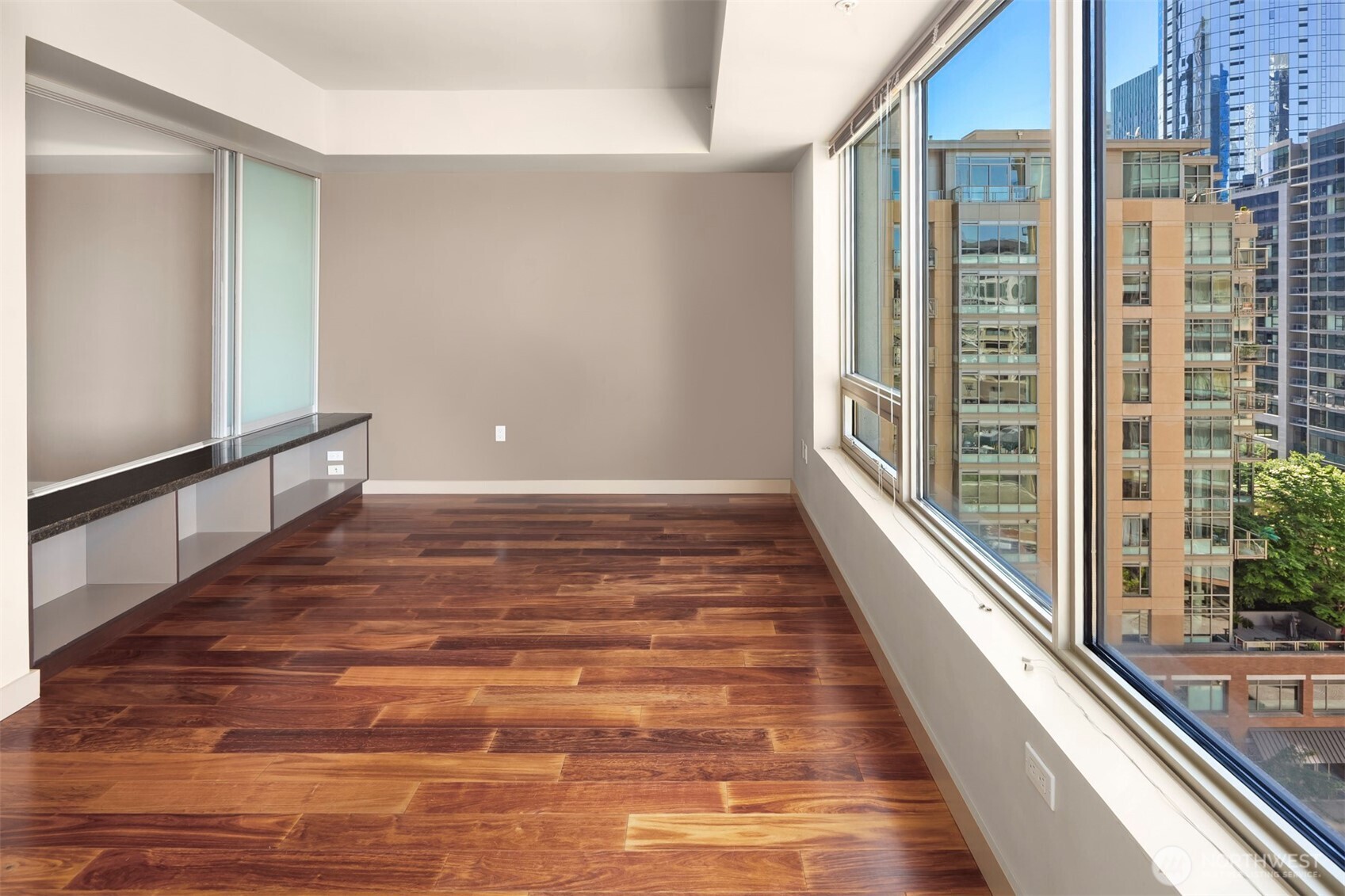 910 Lenora Street Seattle WA 98121