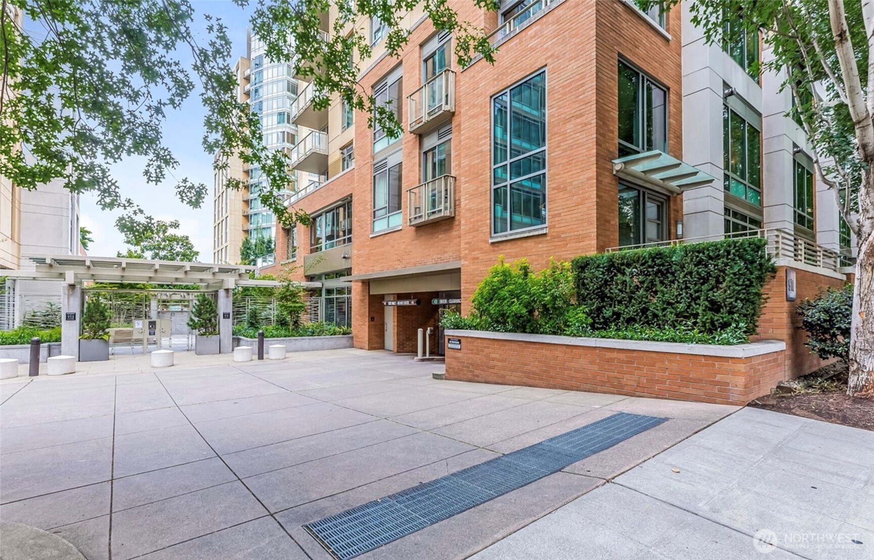 910 Lenora Street Seattle WA 98121