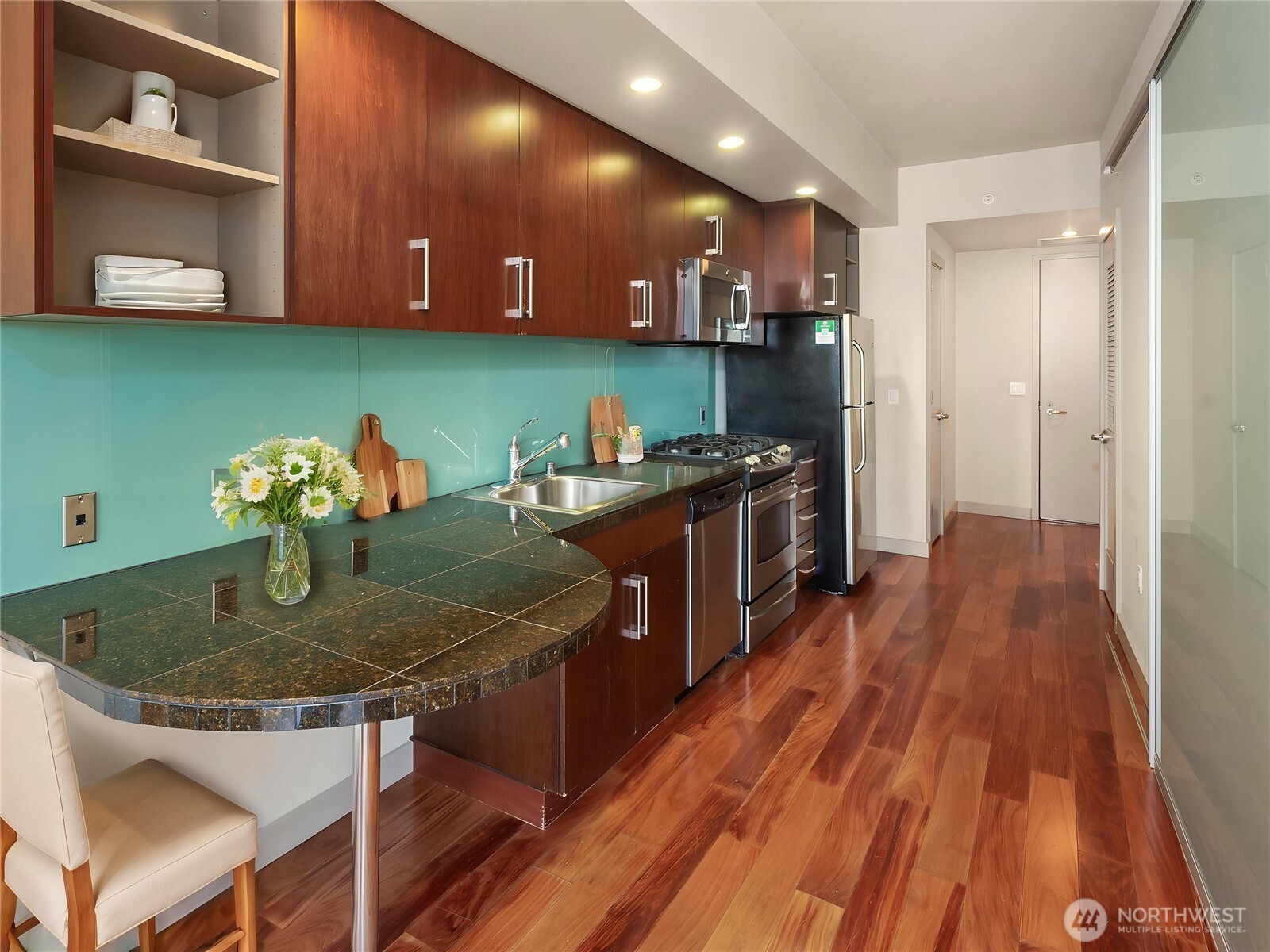 910 Lenora Street Seattle WA 98121