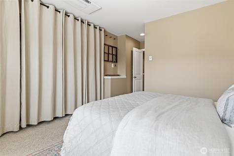 1928 112th Place SE Everett WA 98208