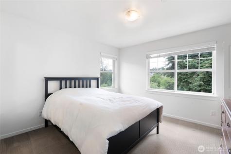 7574 129th Place SE Newcastle WA 98056
