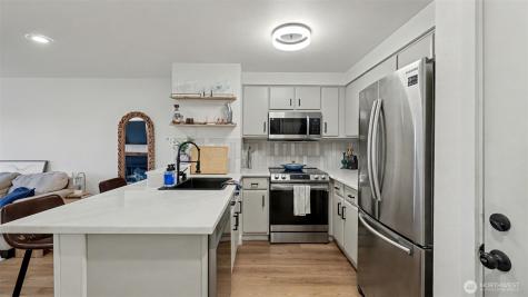 9200 Greenwood Avenue N Seattle WA 98103