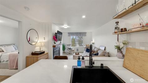 9200 Greenwood Avenue N Seattle WA 98103