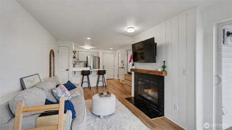 9200 Greenwood Avenue N Seattle WA 98103