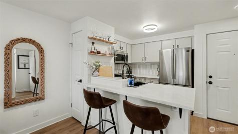9200 Greenwood Avenue N Seattle WA 98103