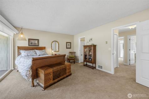 22711 Lakeview Drive Mountlake Terrace WA 98043