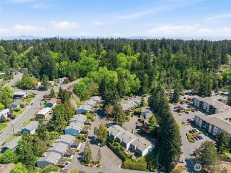 22711 Lakeview Drive Mountlake Terrace WA 98043