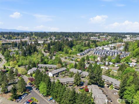 22711 Lakeview Drive Mountlake Terrace WA 98043