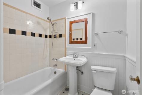 1640 18th Avenue Seattle WA 98122