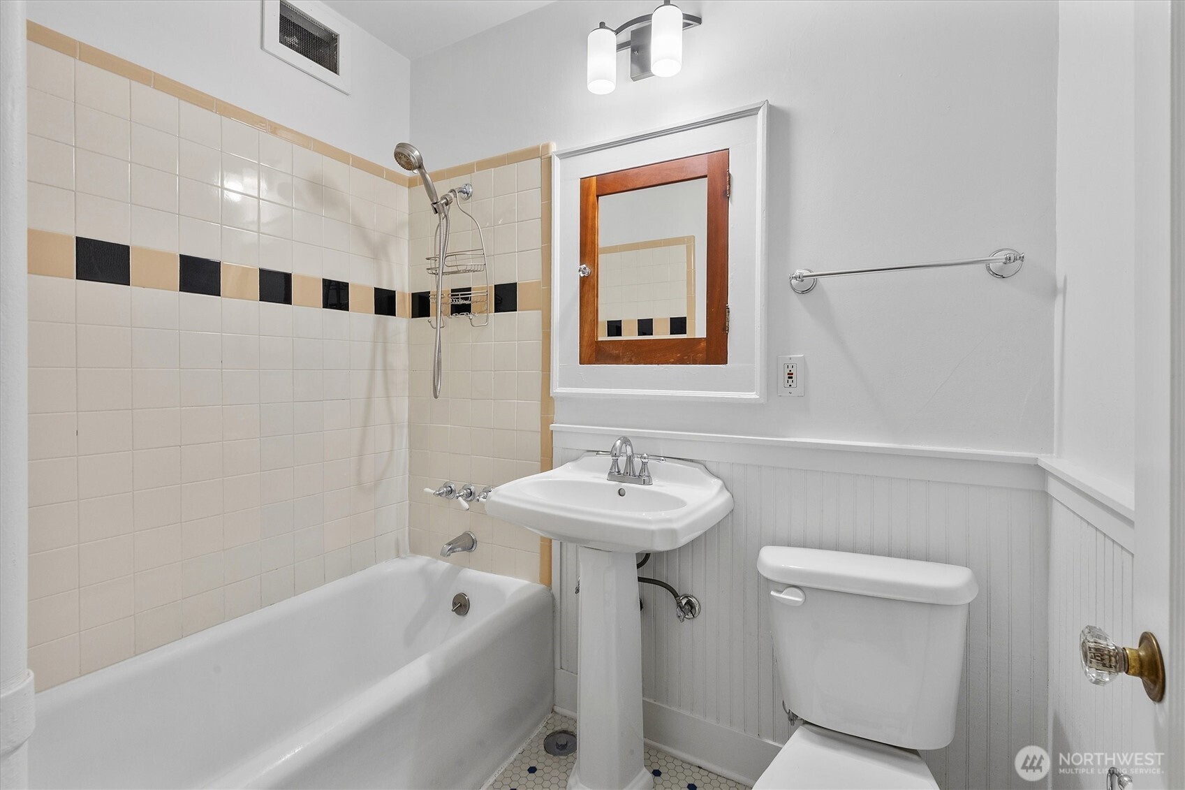 1640 18th Avenue Seattle WA 98122