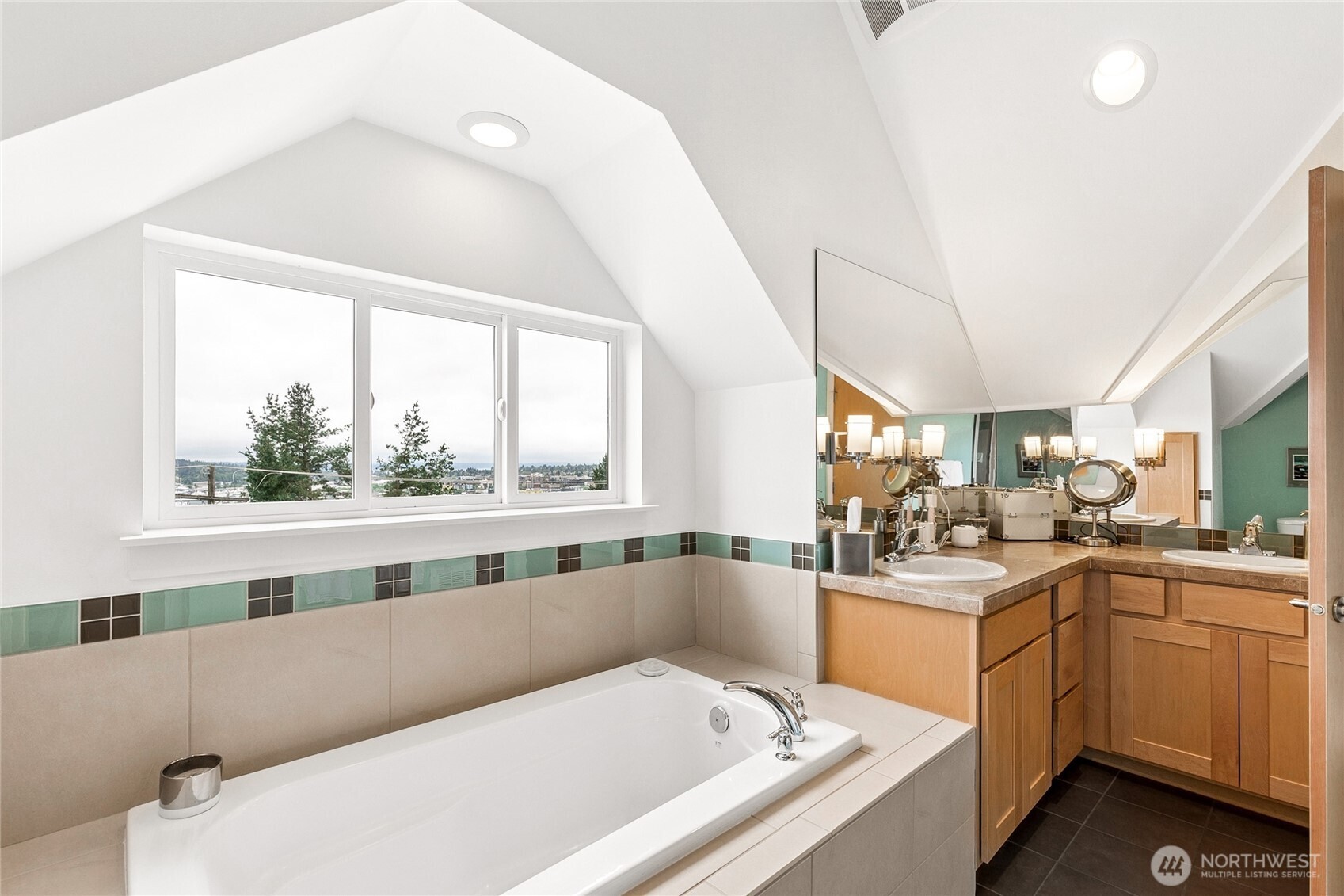 4318 Greenwood Avenue N Seattle WA 98103