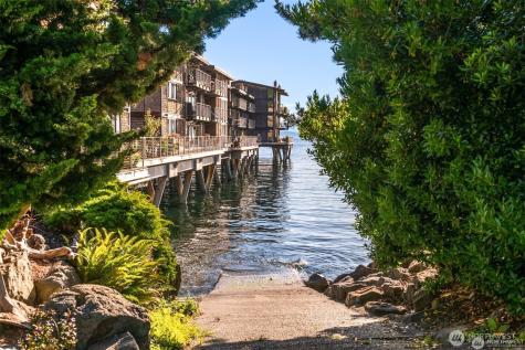 3717 Beach Drive SW Seattle WA 98116