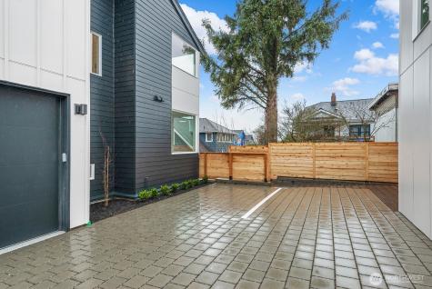 3808 42nd Avenue SW Seattle WA 98116