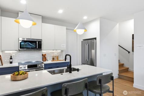 3808 42nd Avenue SW Seattle WA 98116