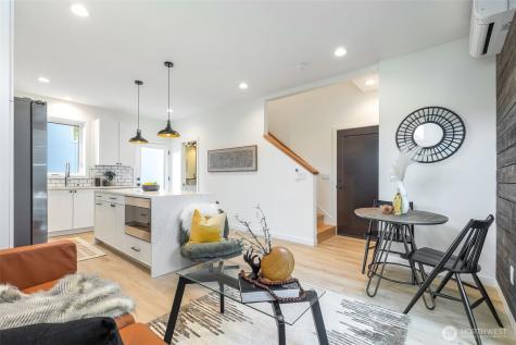 1556 S Pearl Street Seattle WA 98108