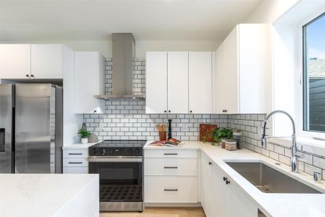 1556 S Pearl Street Seattle WA 98108