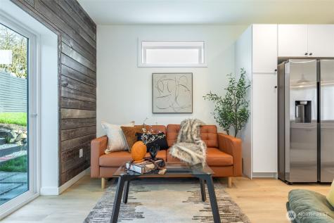 1556 S Pearl Street Seattle WA 98108