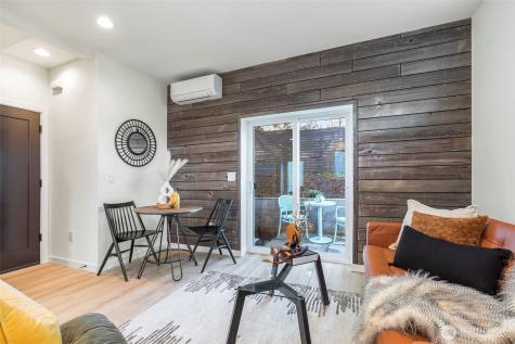 1556 S Pearl Street Seattle WA 98108