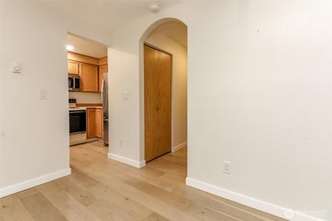 17311 119th Ln SE J#3 Renton WA 98058