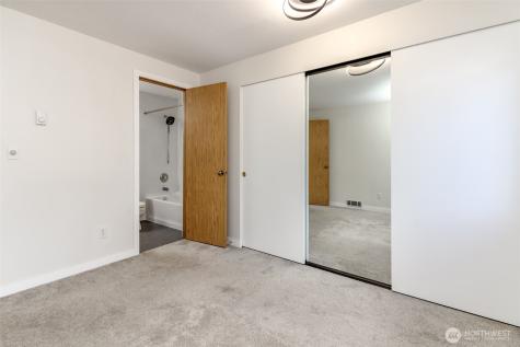 17311 119th Ln SE J#3 Renton WA 98058