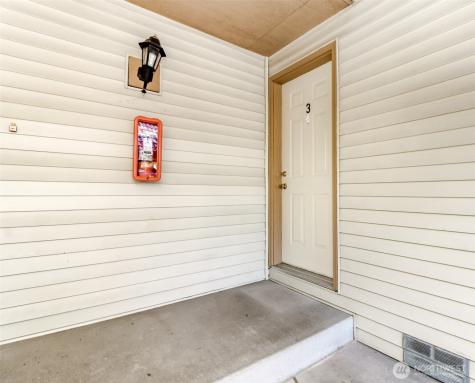 17311 119th Ln SE J#3 Renton WA 98058