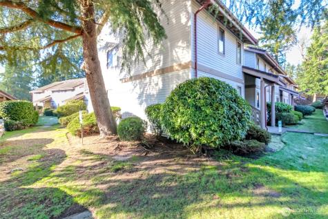 17311 119th Ln SE J#3 Renton WA 98058